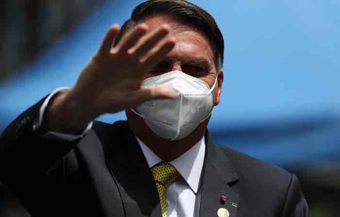 El presidente de Brasil, Jair Bolsonaro, es cuestionado por su gestión durante la pandemia. Foto: EFE