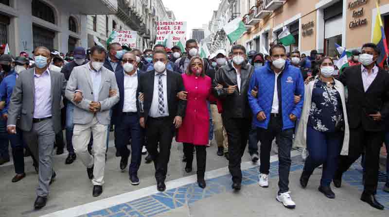 En marzo de este año los alcaldes y prefectos se movilizaron en Quito para exigir pago de atrasos. Foto: Archivo / EL COMERCIO