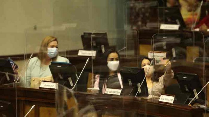 Ayer fue la primera sesión semipresencial de la Asamblea, tras 14 meses de pandemia. Foto. Julio Estrella / EL COMERCIO