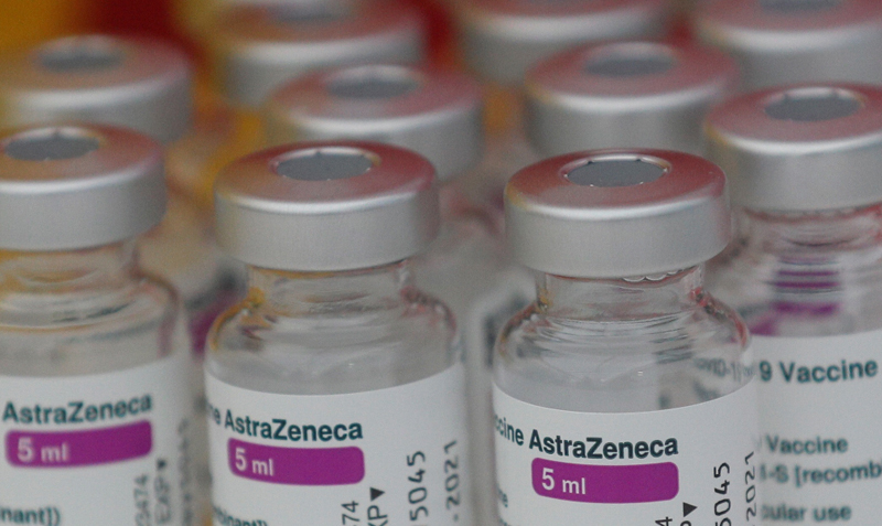 Con el arribo de las dosis de AstraZeneca, Ecuador cuenta con cuatro proveedoras de vacunas contra covid-19. Foto: EFE