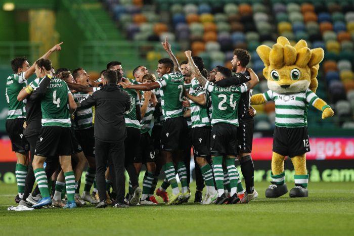 Los jugadores de Sporting celebraron su campeonato de la liga de Portugal. Foto: EFE
