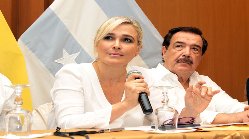 Jaime Nebot brinda su apoyo a la alcaldesa de Guayaquil Cynthia Viteri por la investigación de presunto peculado que la involucra. Foto: EL COMERCIO