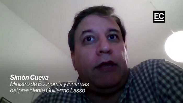 "El Ecuador enfrenta una situación bien compleja, que es la combinación de dos cosas". Entrevista con el próximo ministro e Economía y Finanzas, Simón Cueva. Captura video
