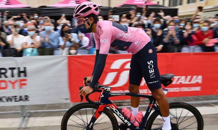El ciclista colombiano Egan Bernal en el Giro de Italia. EFE