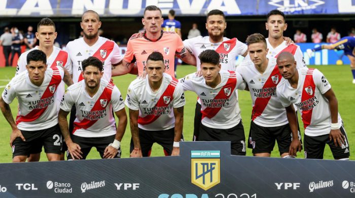Foto de archivo de jugadores de River Plate antes de un partido en torneo de Argentina. Foto: Reuters