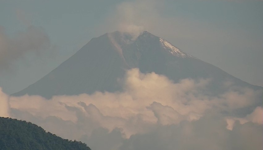 El Instituto Geofísico realiza un monitoreo constante de la actividad eruptiva del volcán Sangay. Foto: Twitter ECU 911 Macas