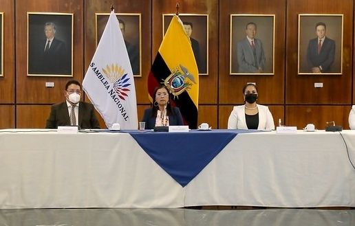 La titular de la Asamblea, Guadalupe Llori (centro), se reunió con el CAL y con miembros de las comisiones. Foto: Flickr Asamblea Nacional