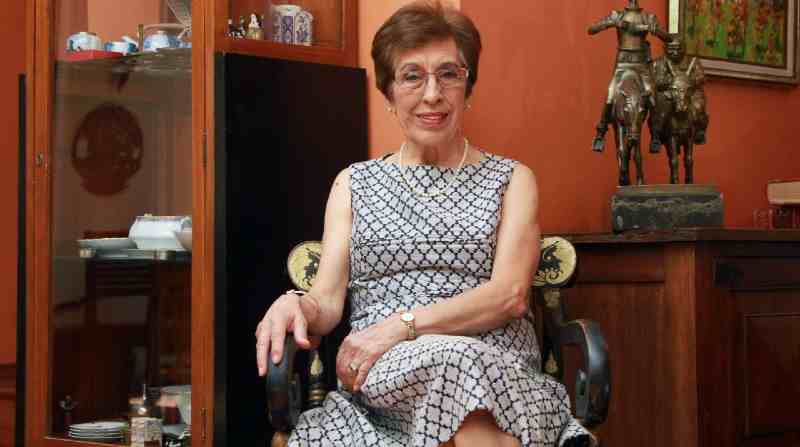 Susana Cordero de Espinosa es la directora de la Academia Ecuatoriana de la Lengua. Fue docente en la Pontificia Universidad Católica.