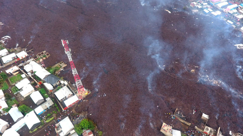 La erupción del volcán Nyiragongo causó la muerte a las personas en vías y casas, a donde llegó el magma. Foto: Reuters