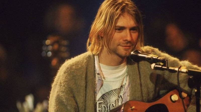 La subasta incluyó objetos personales, usados durante recitales o firmados por Cobain y otros artistas. Foto: Tomada de voi.id