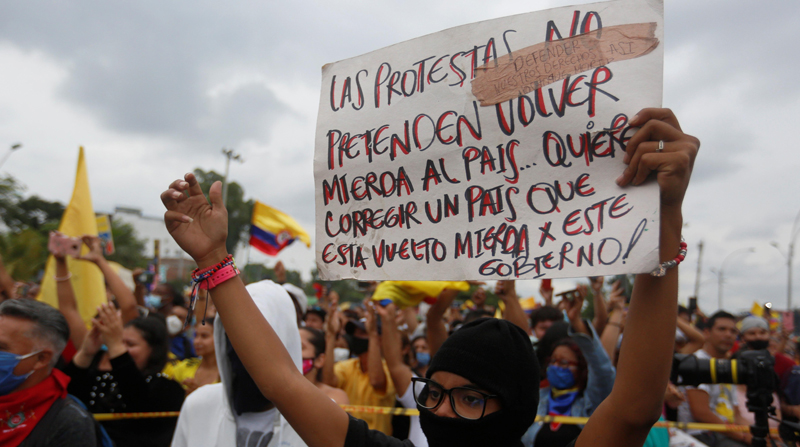 El pasado 28 de abril se iniciaron en varias ciudades del país multitudinarias protestas en contra de la política social y económica del Gobierno del presidente colombiano, Iván Duque. Foto: EFE