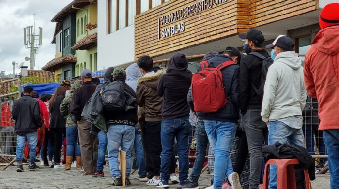 En el mes de junio, la demanda de pasaportes fue alta en el Registro Civil de Cuenca. Foto: Lineida Castillo / EL COMERCIO