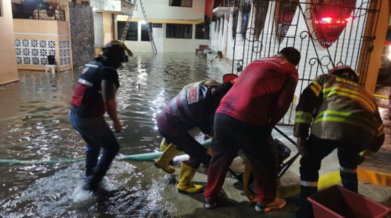 Indicó que fue una hora y media de una torrencial lluvia fue suficiente para provocar inundaciones en el cantón. Foto: Cortesía Municipio de Pastaza