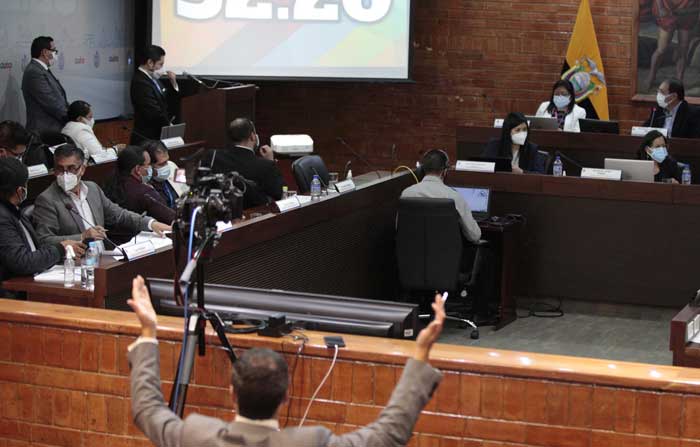 El miércoles 2 de junio se inició la sesión en la que se aprobó la remoción del alcalde Yunda, con 14 votos. Foto: Galo Paguay / EL COMERCIO