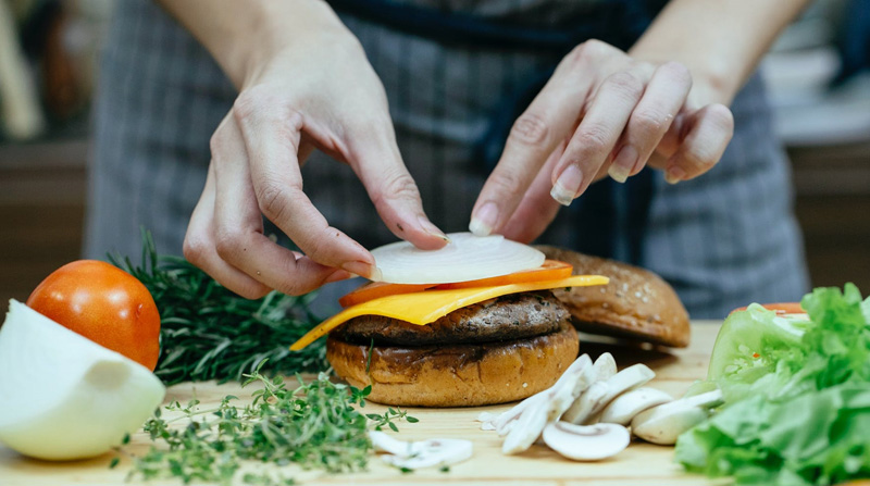 Los hongos portobello son los favoritos para elaborar hamburguesas. Se los puede cocer a la parrilla. Foto: PIXELS