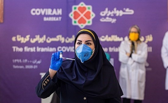 Irán pretender acelerar una campaña que avanza con lentitud debido a la escasez de vacunas recibidas. Foto: Twitter @ParstodayJ