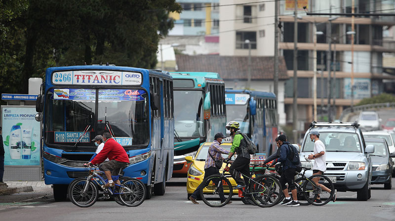 Después de la libre movilidad del fin de semana, en Quito se retoman el lunes 14 de junio del 2021 las restricciones de la medida Hoy no circula. Foto: Julio Estrella/ EL COMERCIO