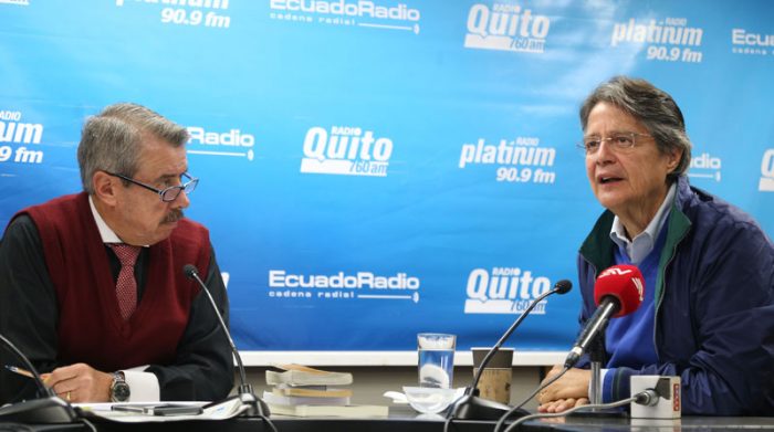 Miguel Rivadeneira, director del noticiero Ecuadoradio, tiene una larga trayectoria en el periodismo ecuatoriano. Foto: Diego Pallero/ EL COMERCIO