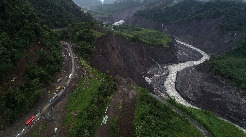 La erosión del río Coca se inició en la cascada de San Rafael, ubicada en el límite provincial de Sucumbíos y Napo, en febrero del 2020 y avanza aguas arriba. Foto: EL COMERCIO