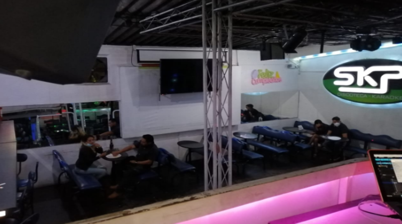 Operativo de control en la discoteca por parte de las autoridades competentes. Foto: Cortesía Intendencia de Policía de Pichincha