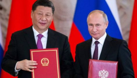 Imagen de junio del 2019 entre el mandatario chino Xi Jinping y su homólogo ruso Vladímir Putin. Foto: Twitter @descifraguerra