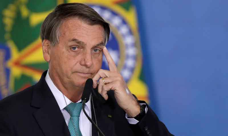 Bolsonaro acusa al Supremo de cometer un 'delito' al avalar medidas anticovid