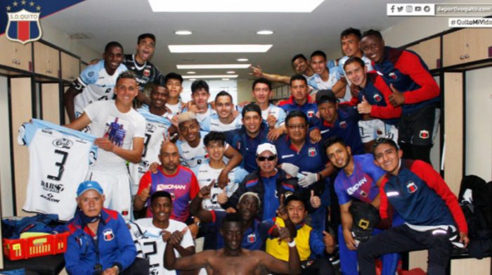 Así celebraron en el Deportivo Quito el paso al hexagonal del torneo provincial. Foto: Twitter @SDQUITO