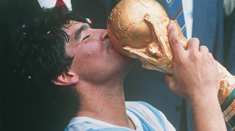 Diego Maradona fue el capitán de Argentina en el Mundial de México 1986. 'Pelusa' falleció en el 2020. Foto: Archivo El Comercio