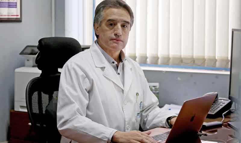 El doctor Luis Quiñones, académico de la Universidad de Chile, coordinó el desarrollo de la investigación. Foto: EFE