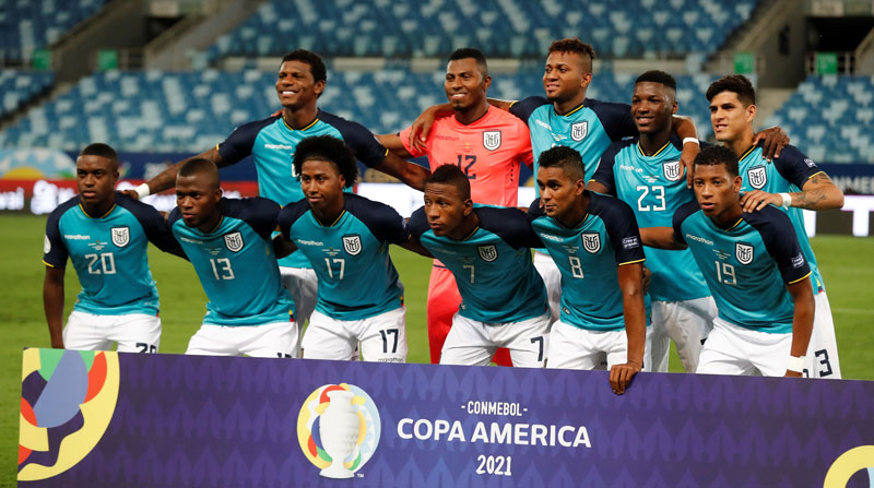 Este fue el equipo que inició el partido ante Colombia el 13 de junio del 2021. Foto: EFE