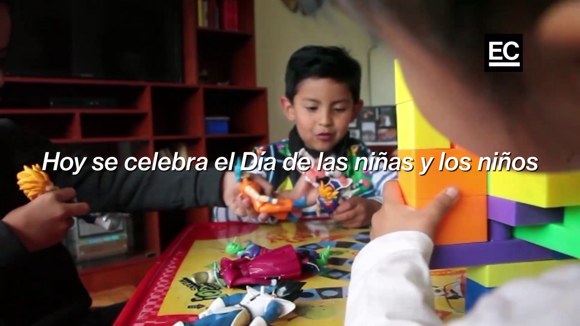 En Ecuador este 1 de junio se celebra el Día del Niño. No todas las familias lo celebran. Pero en las escuelas suele haber algún programa especial. Lo ideal, según la psicopedagoga Cristina Tapia, es destinar tiempo a diario, para compartir con los pequeños. Captura video