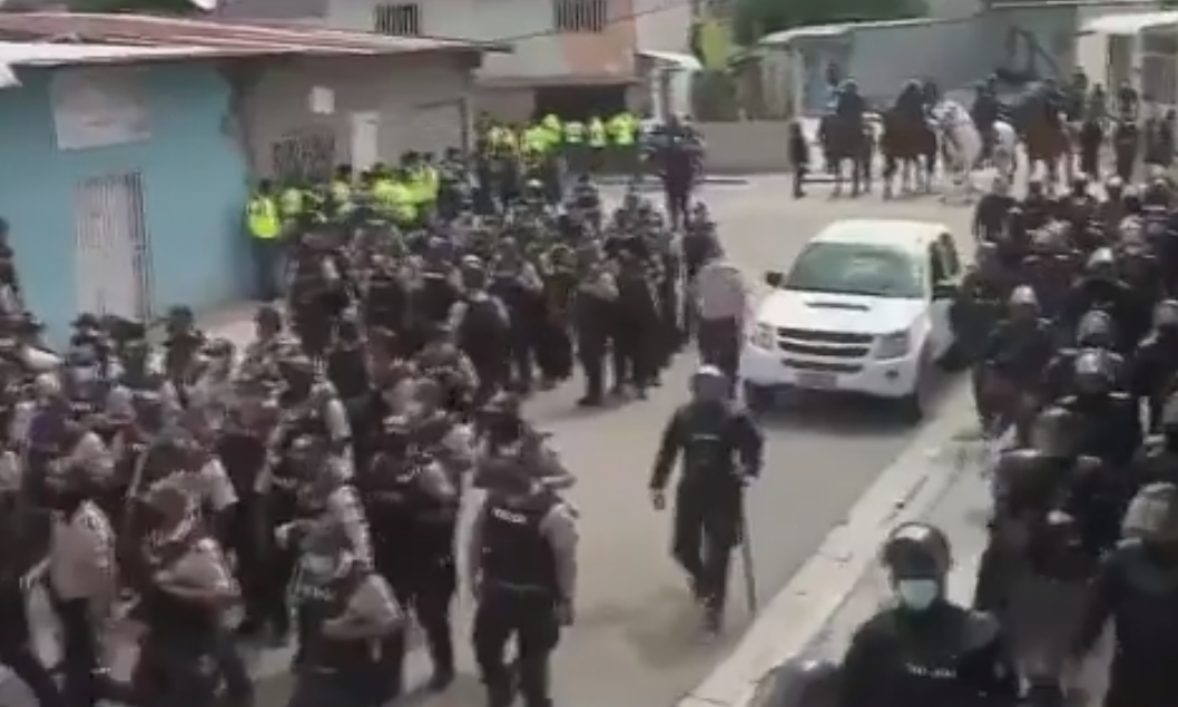 Según las investigaciones policiales los inmuebles eran puntos estratégicos de las bandas por su cercanía con el Puerto de Guayaquil. Foto: Captura de pantalla