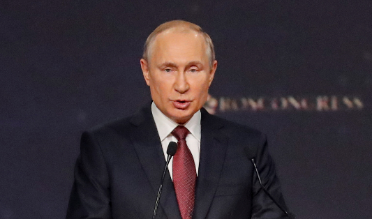 Vladímir Putin durante el Foro Económico Internacional de San Petersburgo, Rusia. Foto: EFE