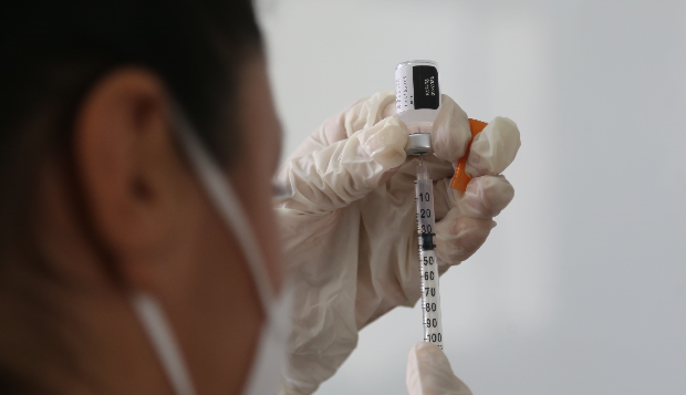 La irregularidades en el plan de vacunación corresponden a la fase 0, durante la presidencia de Lenín Moreno. Foto: Vicente Costales / EL COMERCIO