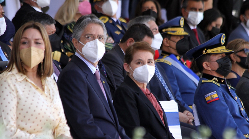 El presidente Guillermo Lasso y la ministra Alexandra Vela, durante la ratificación del mando Policial, el jueves. Foto: Cortesía