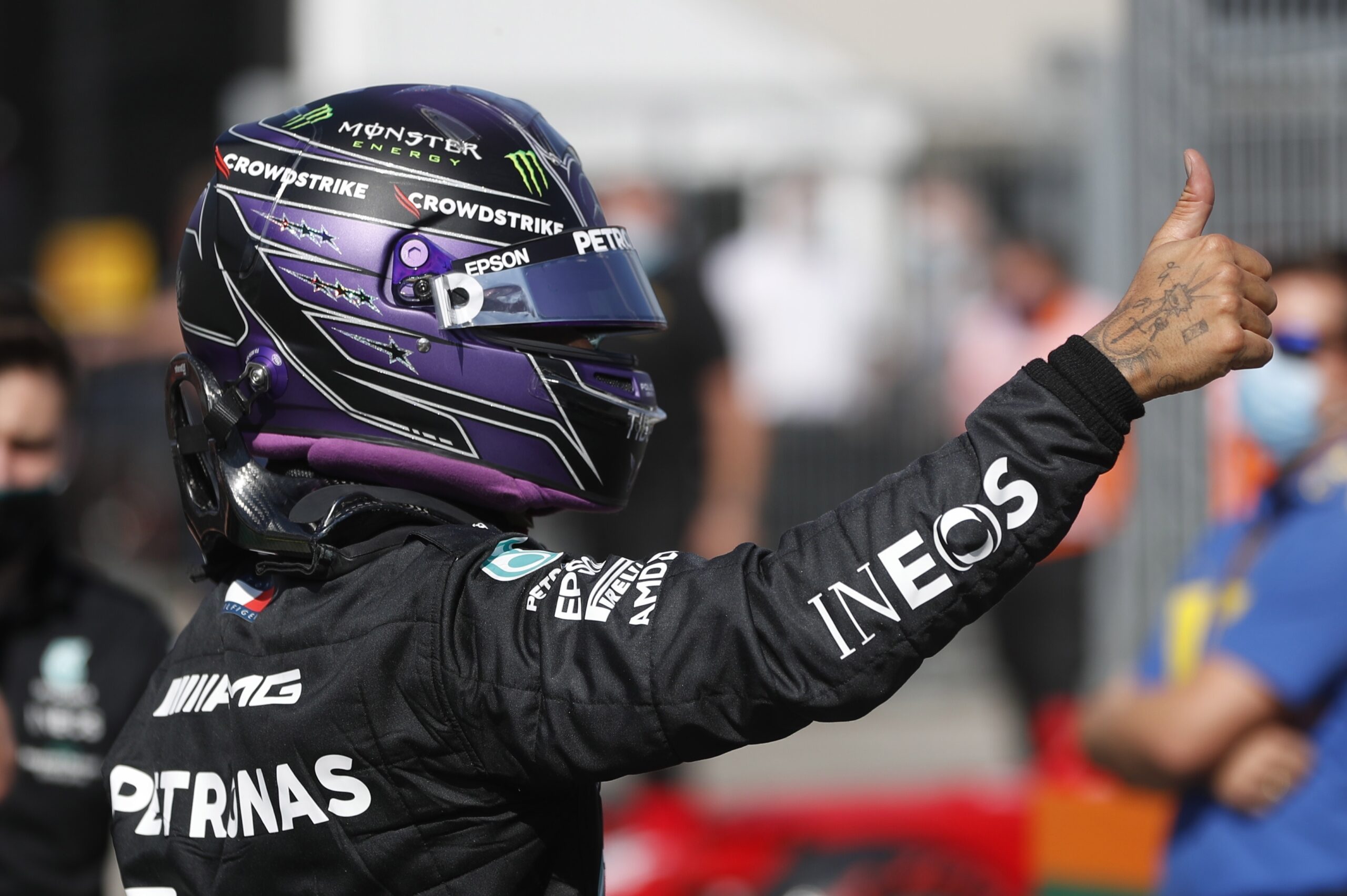 Lewis Hamilton, después de su participación en las pruebas del GP de Hungría. Foto: EFE
