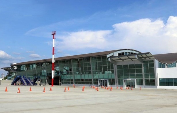 El Gobierno debe establecer el proceso para la operación del Aeropuerto de Manta. Foto: DGAC