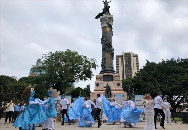 El pregón juliano se realizó en la Plaza Centenario de Guayaquil. El acto cívico marca el inicio de la agenda conmemorativa por los 486 años de fundación de la ciudad. Foto: Enrique Pesantes/ EL COMERCIO