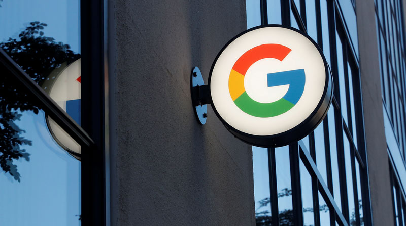 La multa contra Google para que negocie con los medios para el pago por sus contenidos es el tercer revés que el gigante tecnológico recibe en Francia en los últimos meses en forma de sanción millonaria. Foto: Reuters