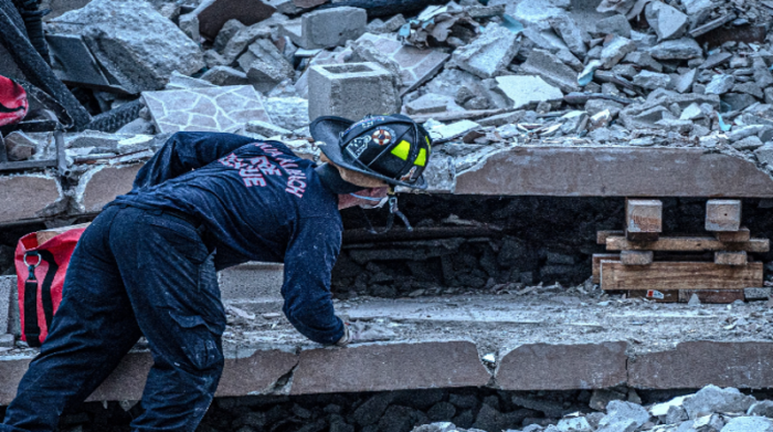 Las causas del derrumbe del edificio Champlain Towers siguen bajo investigación. Foto: EFE