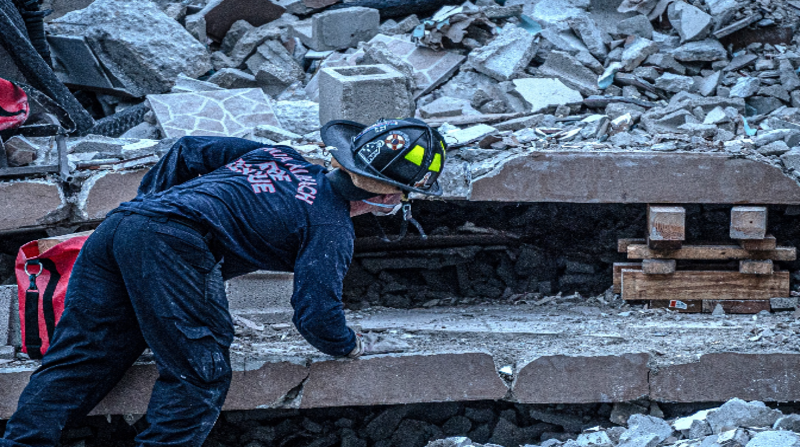 Las causas del derrumbe del edificio Champlain Towers siguen bajo investigación. Foto: EFE