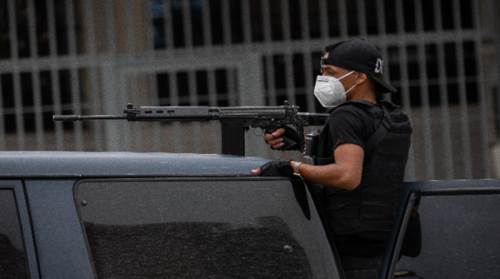Los enfrentamientos que comenzaron el pasado miércoles y concluyeron este viernes 9 de julio de 2021 en la capital venezolana. Foto: EFE
