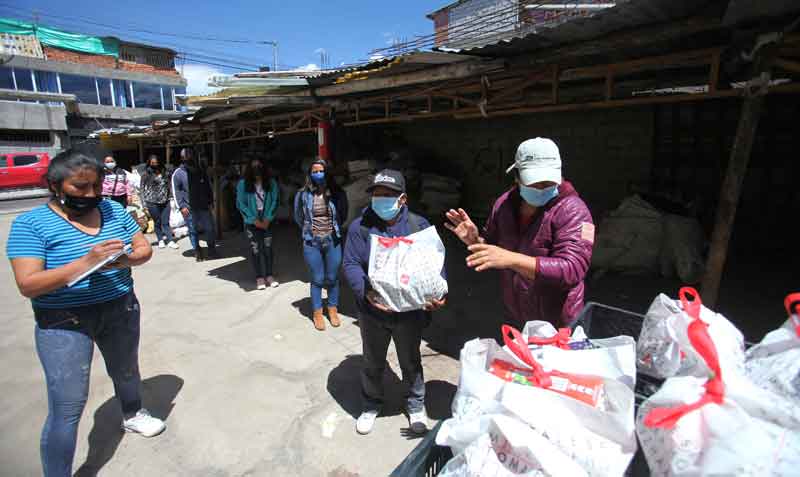 La Asociación de Recicladores Quitumbe recibe y distribuye alimentos. Ayuda a personas de bajos recursos. Son 33 familias del sur. Foto: Julio Estrella / EL COMERCIO