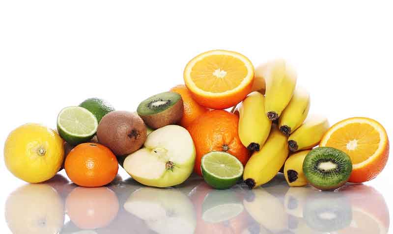 Una de las recomendaciones de los expertos es el consumo de frutas. Foto: Pixabay