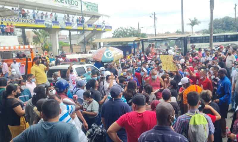 Manifestantes a favor del líder de una captadora de dinero recorrieron ayer, 2 de julio del 2021, Quevedo. Foto: EL COMERCIO