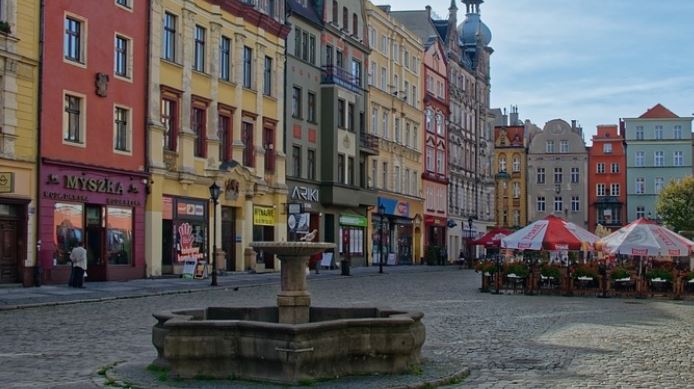Polonia es uno de los países de la Unión Europea que menos derechos reconoce a la gente LGBT. Foto: Pixabay