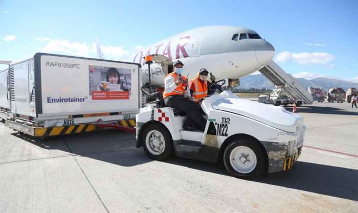Las vacunas llegaron este 7 de julio del 2021 al Aeropuerto Internacional Mariscal Sucre de Quito. Foto: Twitter Ministerio de Salud