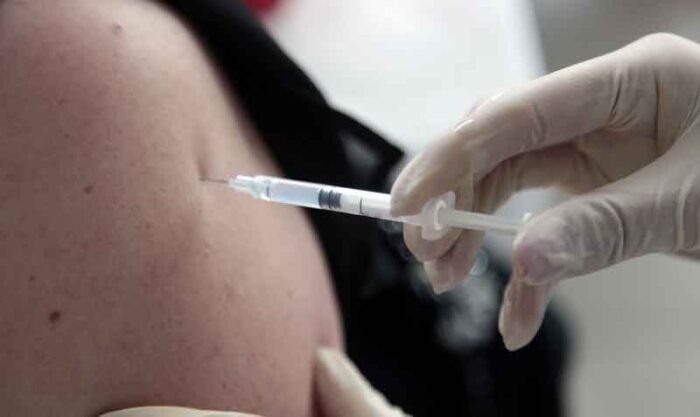 Los países han adoptado la vacunación contra covid-19 de sus ciudadanos para reducir el impacto de la pandemia. Foto: Archivo