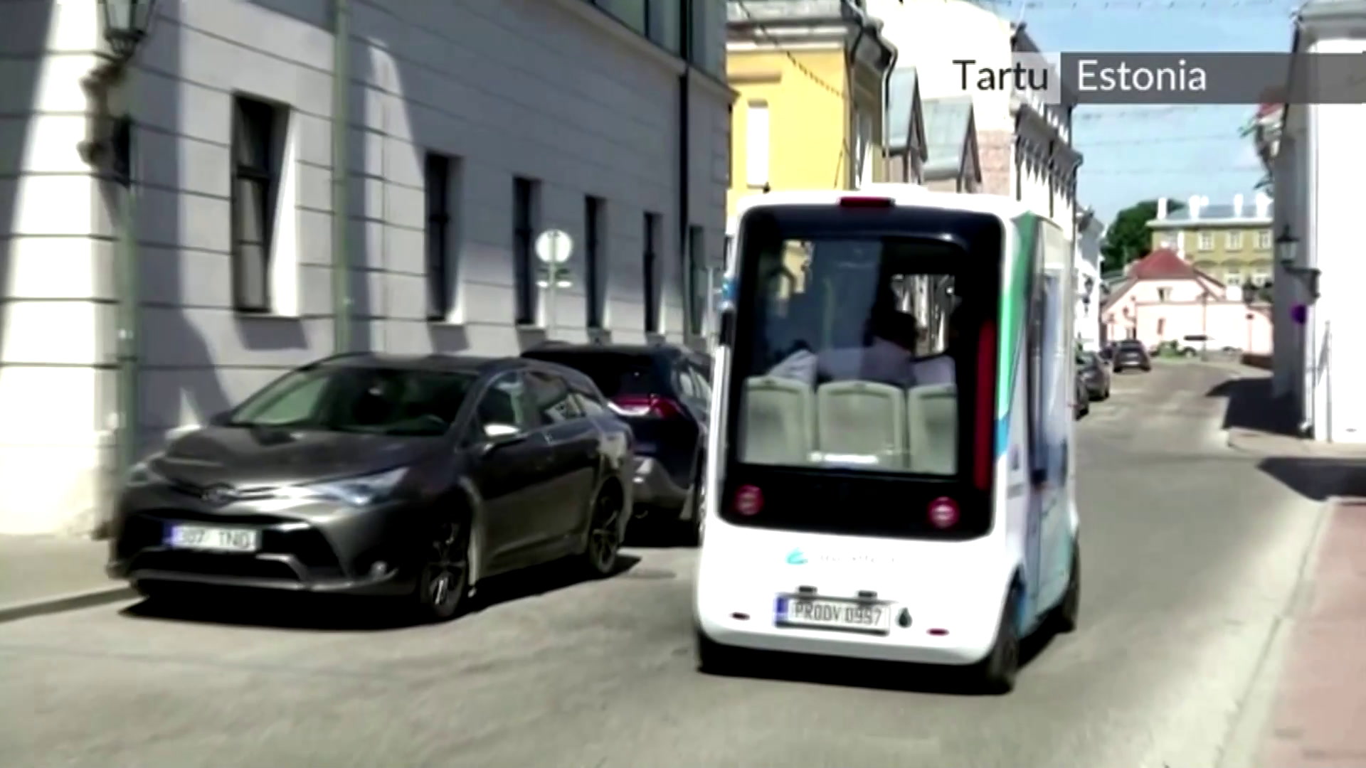 Un autobús autónomo propulsado por hidrógeno, el primer vehículo de este tipo en el mundo según sus desarrolladores, comenzó a circular por las carreteras de la ciudad universitaria de Tartu en Estonia este lunes 5 de julio del 2021. Video: Reuters