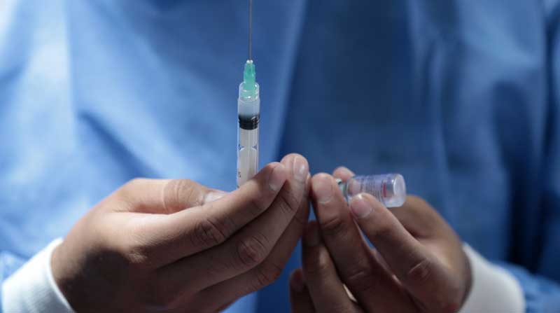 Solo en Ecuador se probó en 5 000 ciudadanos la vacuna china. Foto: Patricio Terán / EL COMERCIO